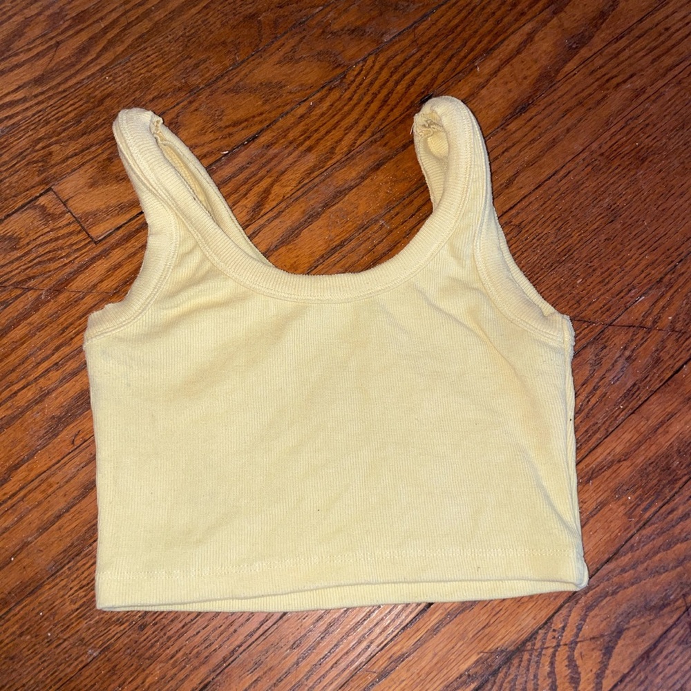 Yellow cropped tank top!
